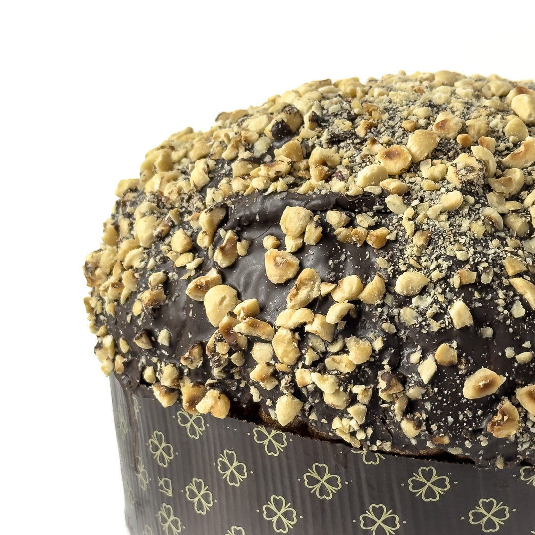 Panettone Nocciola con crema di cacao e nocciole